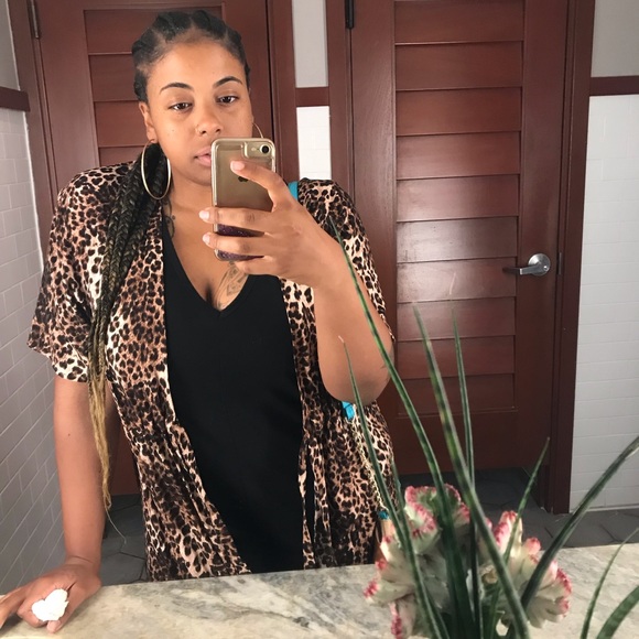 Meet your Posher, Lynette - Picture 1 of 1